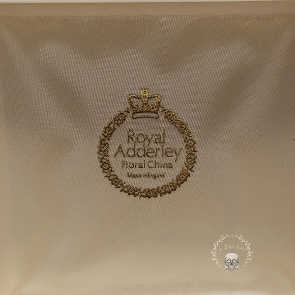 Vintage Royal Adderley England Floral Fine Bone China Brooch and Earrings Set - Picture 4 of 10